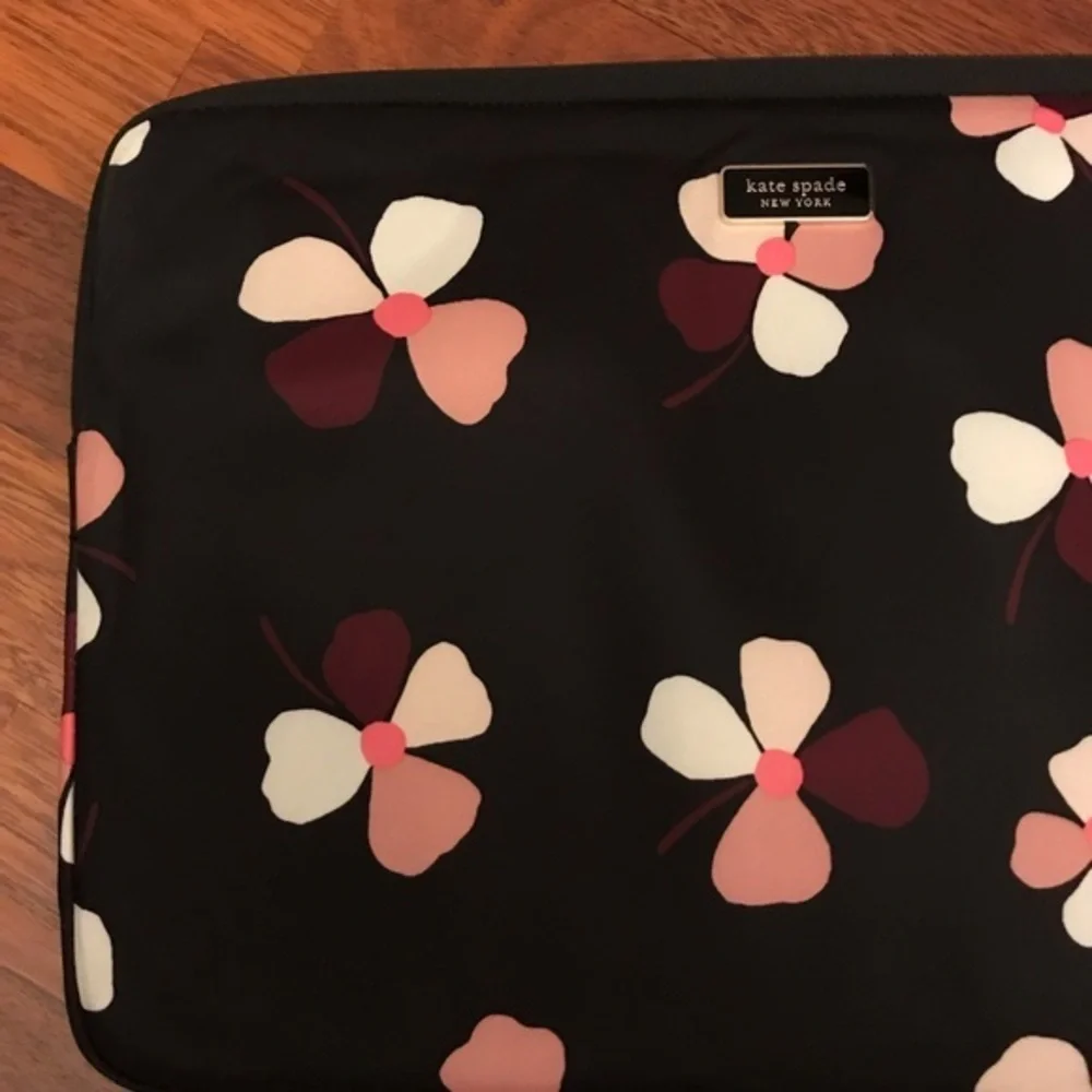 COPY - KATE SPADE Laptop Computer Case